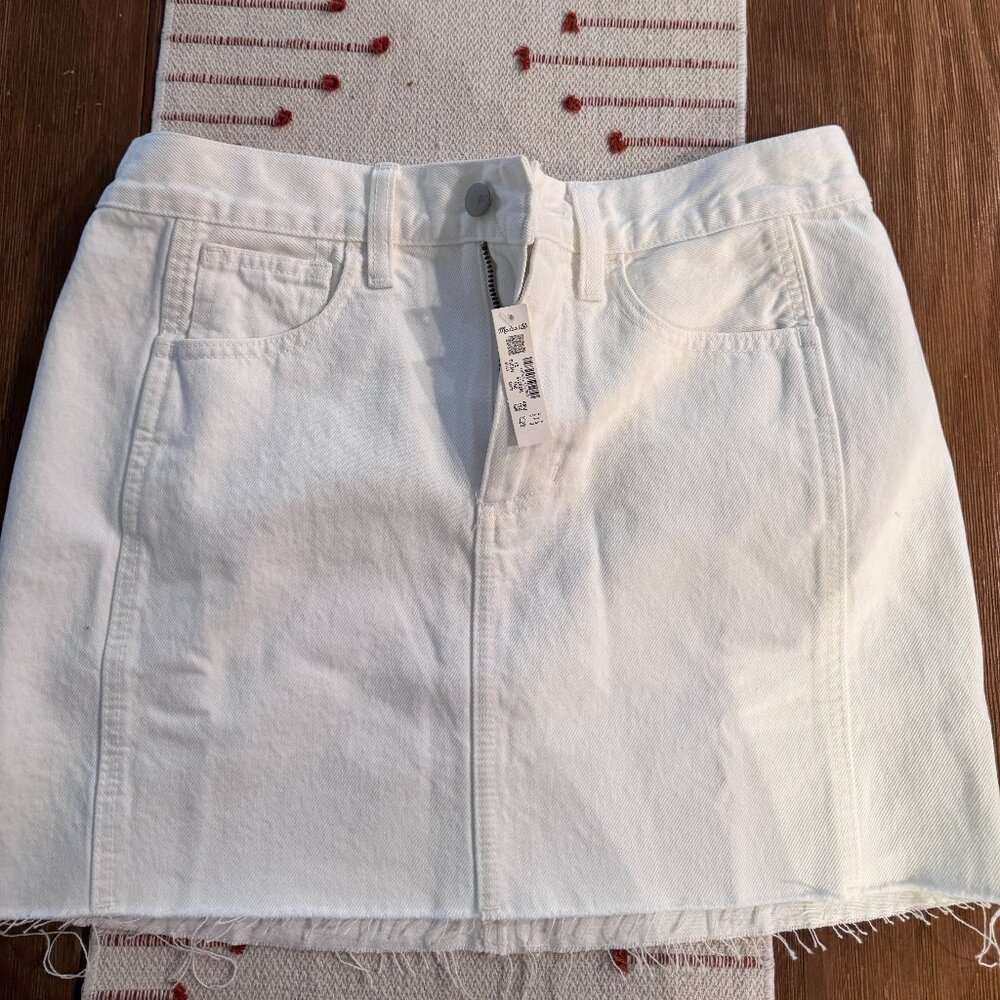 Madewell Raw-Hem Mini Skirt in Pure White - Size 25